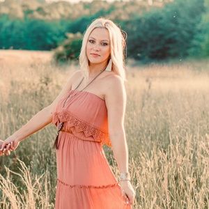 Meet your Posher, Kayla